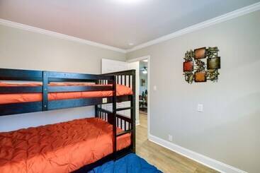 コテージ Ararat Home W/ Spacious Yard & Mountain Views!