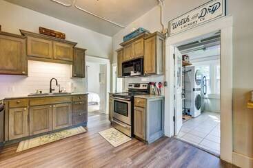 کلبه Cave Springs Home ~ 16 Mi To Razorback Stadium!