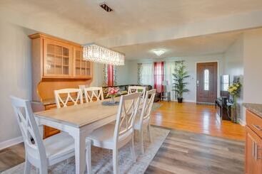 별장 Convenient Hummelstown Home W/ Deck!