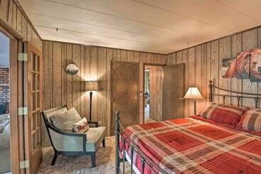 بيت ريفى Show Low Cabin W/ Fire Pit: Near Hiking!