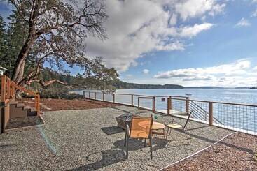 بيت ريفى Gorgeous Poulsbo Waterfront Home On Liberty Bay!