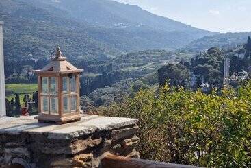 Karaoulanis Apartments