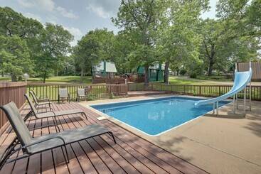 بيت ريفى Dock & Pool Access: Lakefront Grove Home!