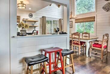 קוטג'' Lovely Lake Arrowhead Cabin W/ Furnished Deck