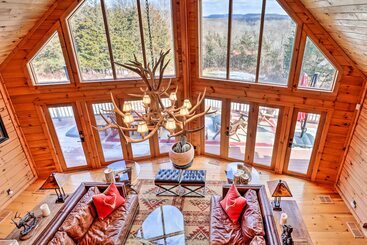 Сельский дом Luxury Log Cabin W/ Ev Charger & Mtn Views!