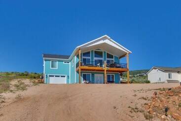 קוטג'' Pool Access & Lake Views: Modern Garden City Home