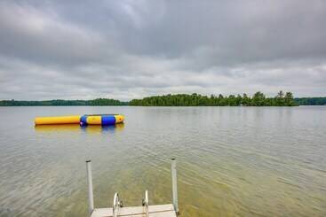 קוטג'' Modern Traverse City Lake House W/ Hot Tub!