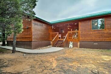 קוטג'' Fire Pit, Fenced Yard: Overgaard Cabin Near Hiking