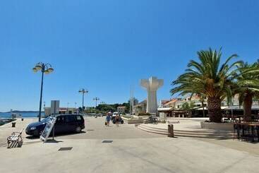 ペンション Refresh Boutique Suites   Central Point