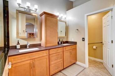 بيت ريفى Spacious Arizona Getaway W/ Pool, Pets Welcome!