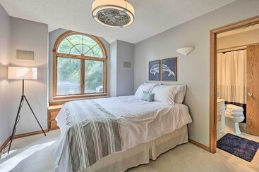 コテージ Spacious Beaver Lake Home W/ Stunning Views!