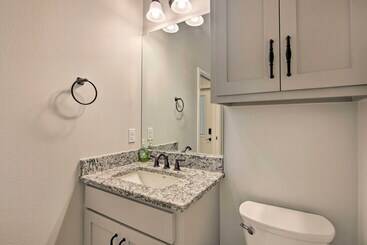 コテージ Home W/ Screened Porch   Near Toledo Bend Lake!