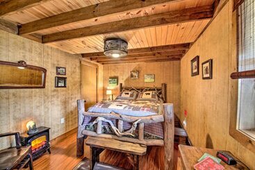 Сельский дом The Bovard Lodge  Rustic Cabin Near Ohio River!