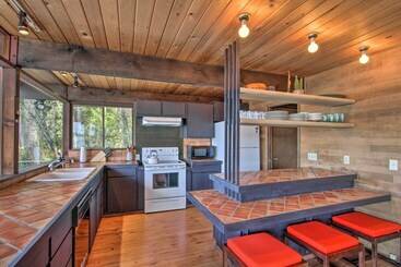 بيت ريفى Waterfront Port Orchard Home W/furnished Deck