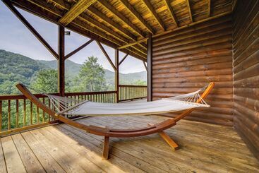 コテージ Waynesville  Mountain Top Retreat  W/ Decks!