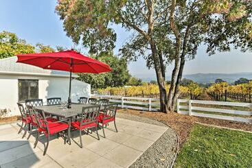 별장 Beautiful Sonoma House W/ Patio & Vineyard Views!
