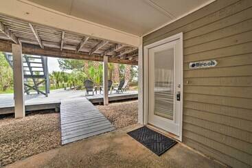 بيت ريفى Breezy St George Island Escape W/ Private Dock!
