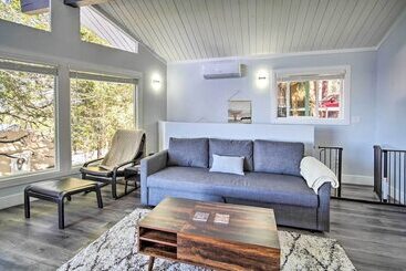 Сельский дом Chic Running Springs Forest Cabin W/ Deck!