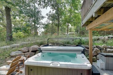 بيت ريفى Couples Cabin   Upper Unit With Deck On Eagle Lake