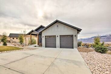 コテージ Eden Home W/ Stunning View ~ 6 Mi To Skiing!