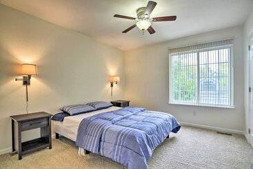 کلبه Family Home W/ Fenced Yard: 15 Mi To Denver!