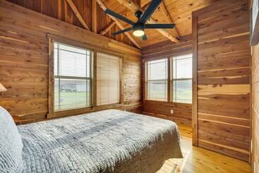 茅舍 La Grange Cabin On Acreage: Close To Wineries