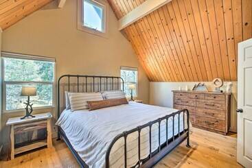 별장 Lake Arrowhead Cabin W/ Balcony, Near Trails