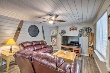 Сельский дом Lakefront Rocky Mount Escape W/ Dock & Grill!
