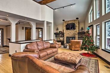 Сельский дом Hot Tub & Mtn Views Pristine Breckenridge Home!