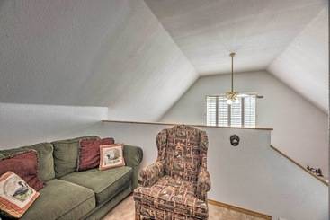 بيت ريفى Quaint Cloudcroft Cabin W/ Stunning Forest Views!