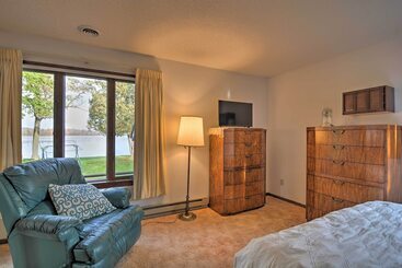 별장 Quintessential Lake George House W/ Bbq & Fire Pit