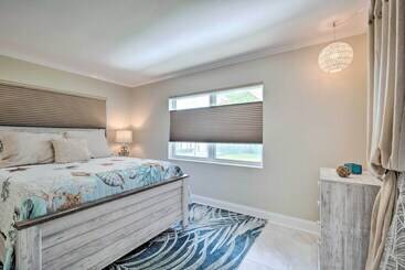 קוטג'' Riverview Homosassa Escape W/ Dock + Lanai!