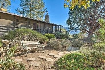 קוטג'' Secluded Mountain Hideaway < 8 Miles To Bass Lake!