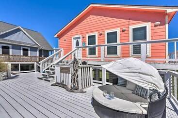 茅舍 Sunny Freeport Home W/ Deck & Ocean Views!