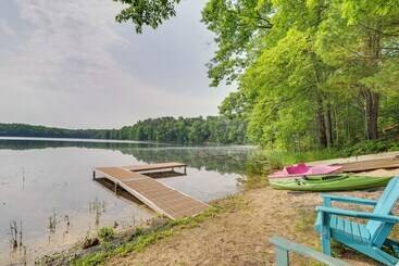 קוטג'' Traverse City Retreat W/ Deck & Lake Access