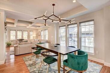 کلبه Updated Baltimore Home 8 Mi To Downtown!