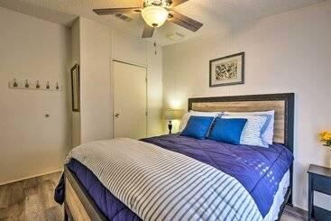 بيت ريفى 2 Living Rooms: Crescent City Home