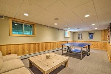 کلبه West Dover Home W/ Deck, Grill & Ev Outlet