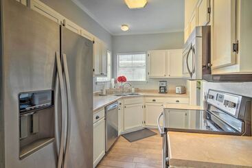 קוטג'' Baton Rouge Game Day House W/ Chic Yard Space