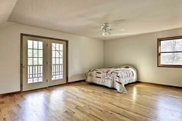 コテージ Benton Home On 50 Acres W/ Private Deck & Views!