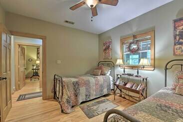 별장 Pet Friendly Glen Rose Retreat W/ Screened Deck!