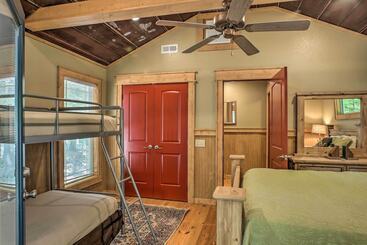 קוטג'' Guntersville Lake Cabin W/ 3 Fishing Ponds!