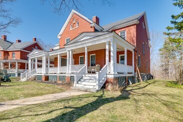 Сельский дом Historic Casco Bay Home On Great Diamond Island