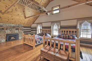 コテージ Log Cabin On The Wolf River W/ Private Hot Tub!
