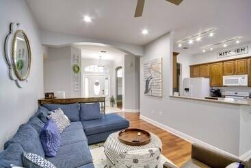 بيت ريفى Ocean Springs Home W/ Fire Pit & Game Room!