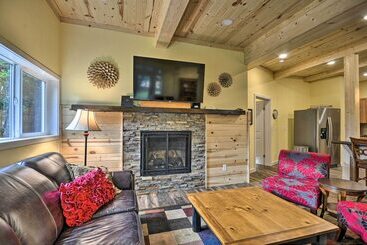 茅舍 Oceanfront Retreat W/ Private Long Beach Access!