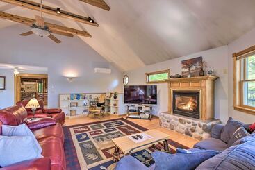 קוטג'' Lake Cabin In Honor W/ Hot Tub, Dock & Sauna!