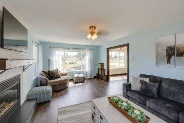 별장 Pet Friendly Victor Home W/ Fire Pit & Large Yard!
