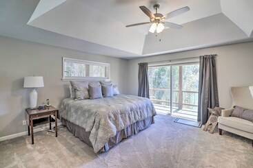 קוטג'' Renovated Riverfront Retreat W/ Deck & Grill!