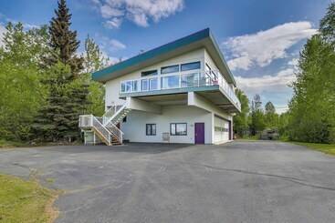 بيت ريفى Spacious Family Home W/ Deck + Million Dollar View